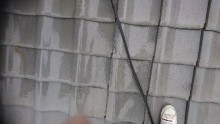 瓦ひび割れ写真