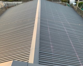 屋根カバー工法後