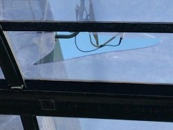 カーポート屋根の破損具合