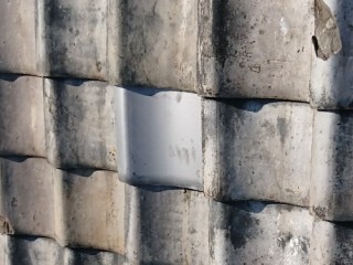 瓦の差し替え