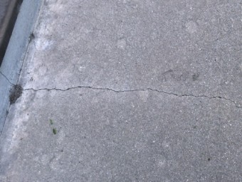 バルコニーのクラック