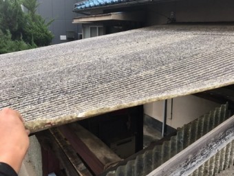 波板留め具の外れ