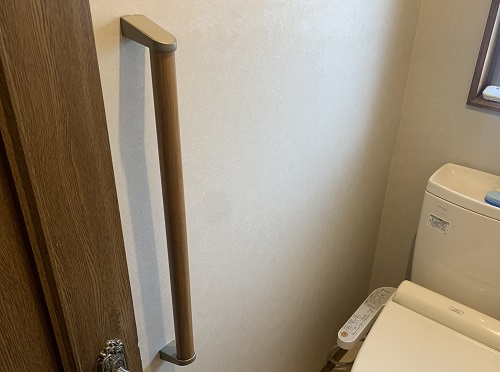 【介護保険】福山市にて玄関・トイレ・階段の手すり設置工事トイレの壁に手すり設置完了後
