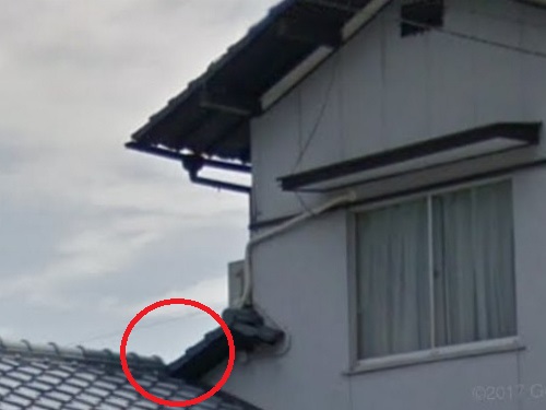 広島県府中市でセメント瓦葺き屋根の雨漏り調査を行いました。雨の侵入箇所