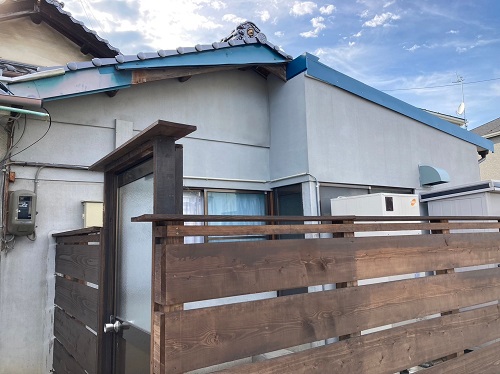 福山市にてモルタルを使用した刷毛引き仕上げの住宅外壁修理アフター