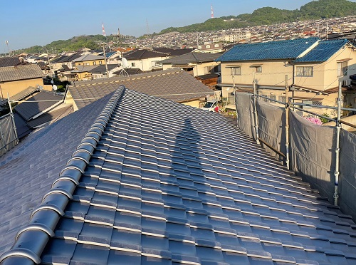 福山市の瓦屋根リフォームと雨樋リフォームで足場を有効活用！鶴弥の防災瓦葺き替え工事が完了