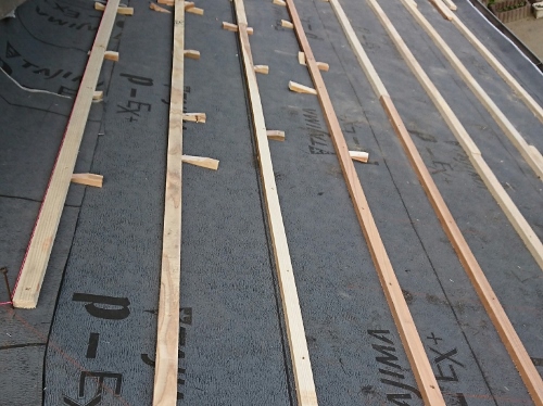福山市の瓦屋根葺き替え工事の下地工事｜施工手順を公開桟木施工