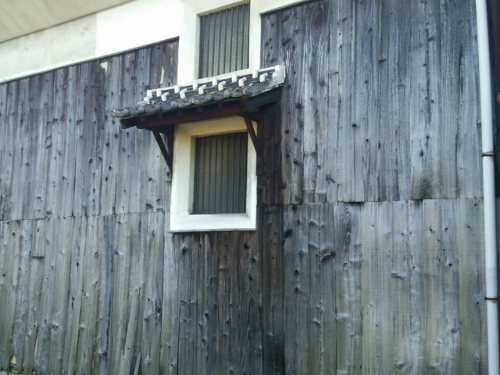 福山市にて剥がれ落ちた蔵の外壁工事で外壁用銅鈑へ張替えました