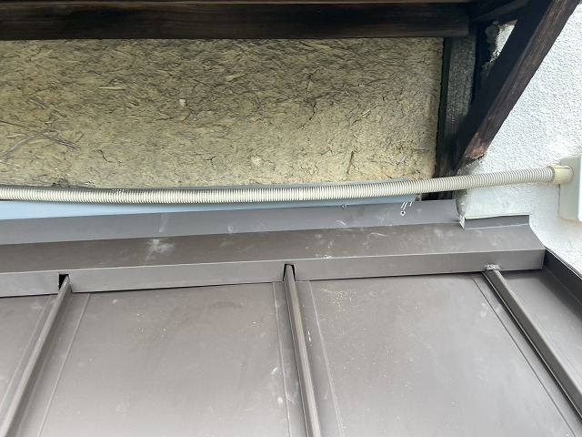 立平葺きの水切りの写真