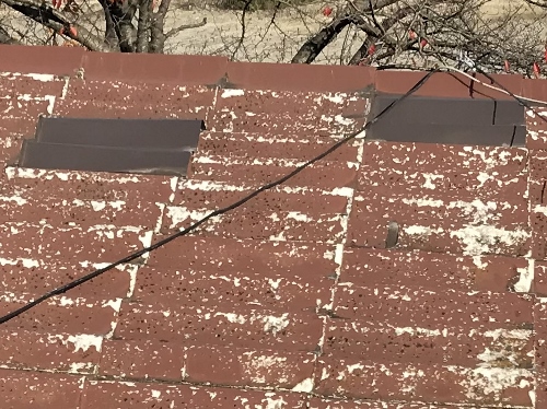 福山市に天井が剥がれるほど雨漏りしたＵ瓦葺き屋根の雨漏り調査Ｕ瓦雨漏り箇所