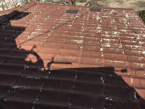 福山市に天井が剥がれるほど雨漏りしたＵ瓦葺き屋根の雨漏り調査Ｕ瓦屋根