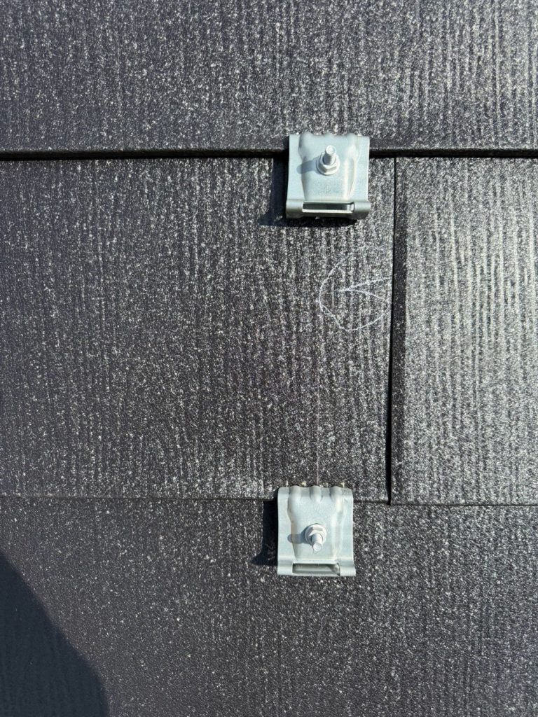 屋根金具の取り付け状況
