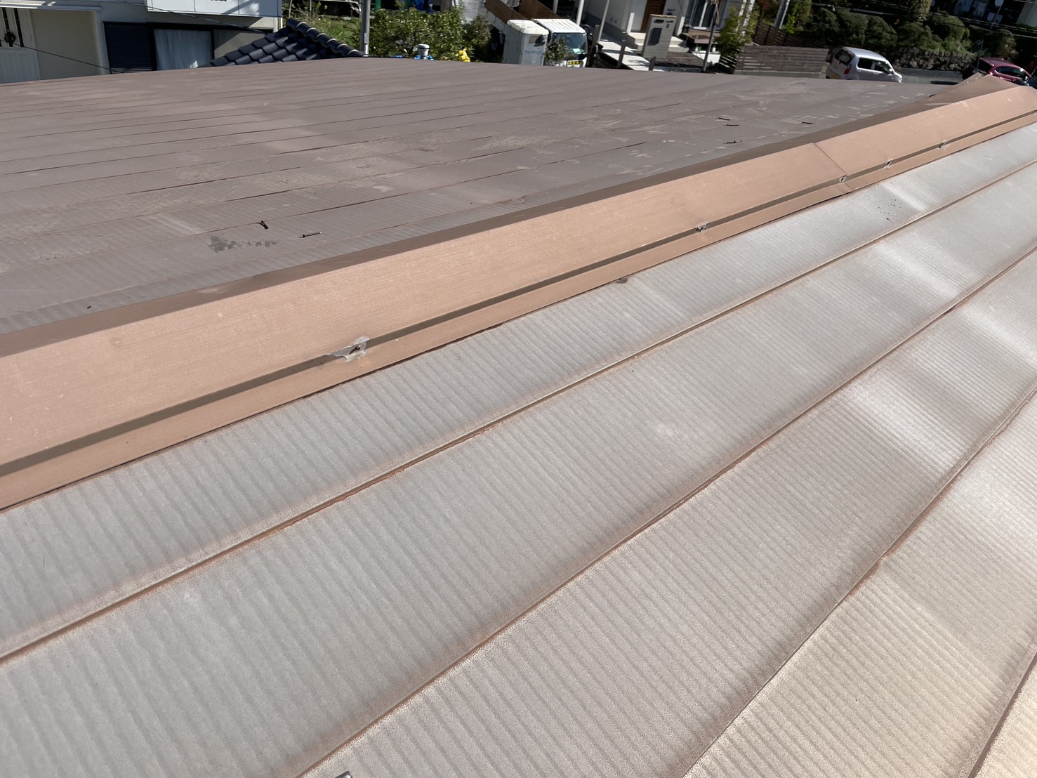 福山市の板金屋根雨漏りをルーフィング新設＋重ね葺き（カバー工法）で根本解決した施工事例