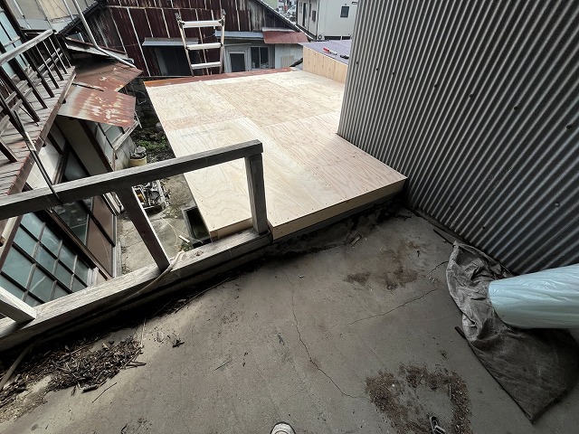 合板張り後の屋根下地