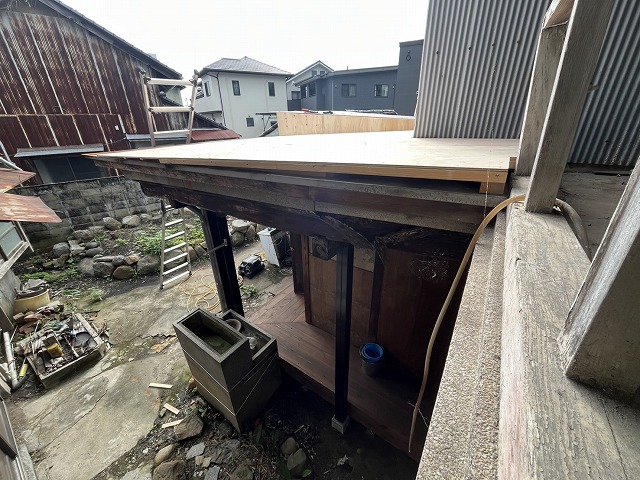 完成した屋根木下地