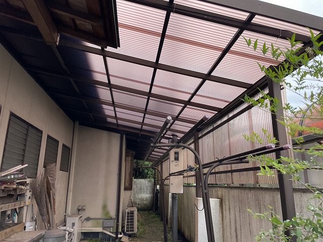 ポリカ屋根の写真