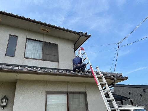 福山市の一軒家で詰まって雨水が溢れる集水器を交換しました