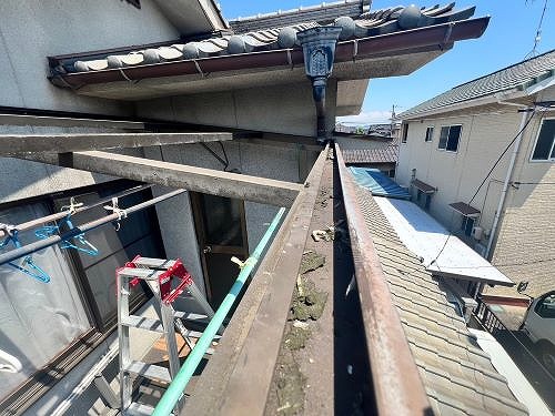 福山市にて２階ベランダの波板張り替え工事