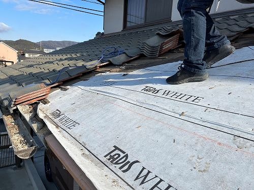 福山市にて一部解体した瓦屋根の増築工事
