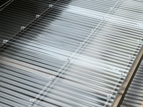 福山市テラス屋根取り替え工事ポリカーボネート製波板施工