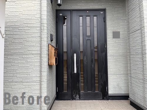 福山市にてカバー工法で玄関ドア交換にYKKAP『ドアリモ』を採用！おしゃれなドアリフォームビフォー