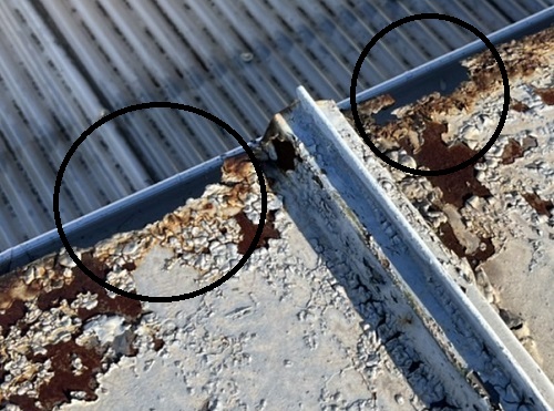）福山市で軒先が朽ちた瓦棒葺きトタン屋根の雨漏り調査雨漏り箇所真上軒先の朽ちがひどい状態