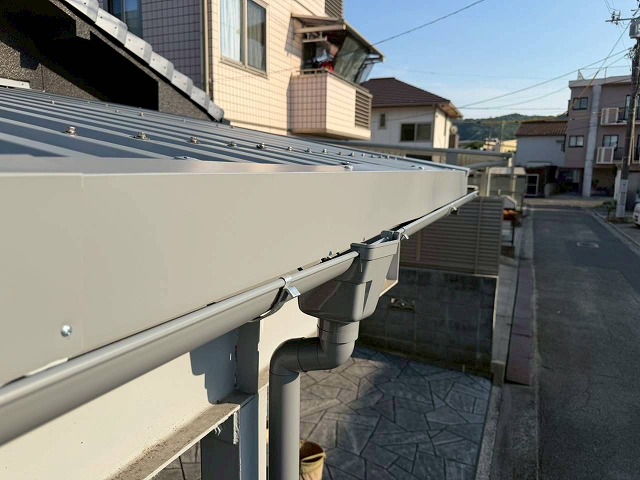 軒先と雨樋の納まり