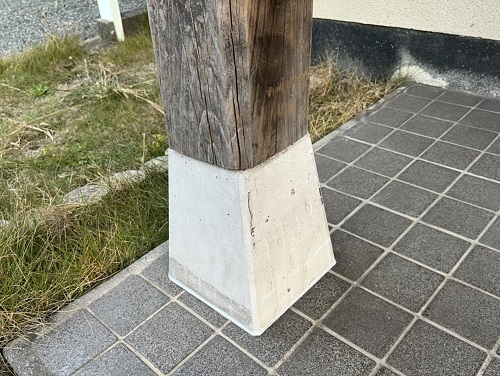 福山市で玄関ポーチの支柱修繕工事羽子板付き束石を使用