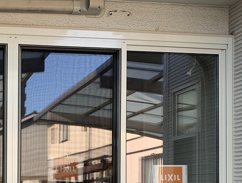福山市でカバー工法を用いた窓リフォーム工事にLIXI『リプラス』Low-E複層ガラス新しいサッシ取り付けカバー部分アフター