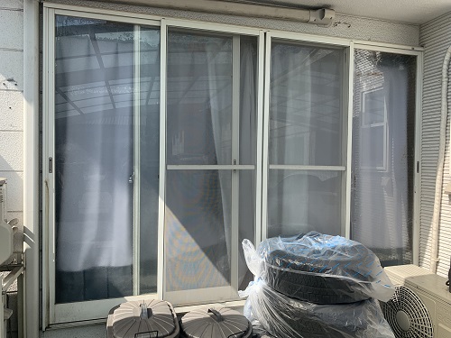 福山市でカバー工法を用いた窓リフォーム工事にLIXI『リプラス』サッシ交換ビフォー