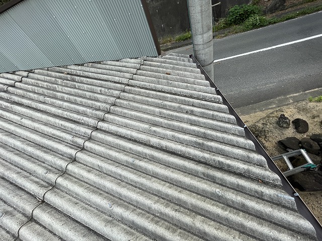 波型スレート屋根全景