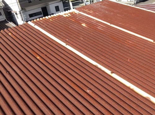福山市で錆びたトタン波板屋根をガルバリウム鋼板屋根にリフォーム工事ビフォー