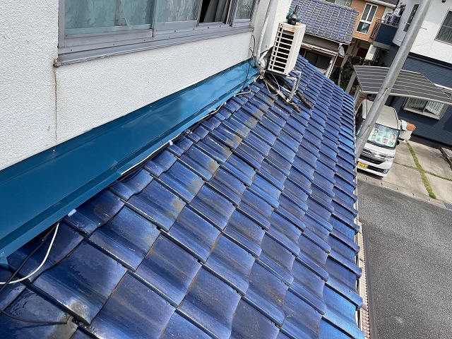 瓦の壁水切りを板金で直した
