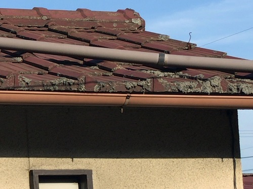 広島県府中市でセメント瓦屋根調査に屋根リフォーム工事を提案無料調査