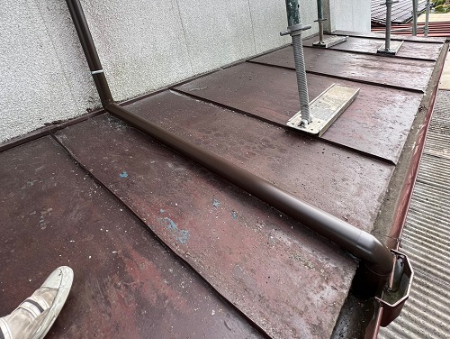 福山市の瓦屋根リフォームと雨樋リフォームで足場を有効活用！雨樋工事新しい這樋