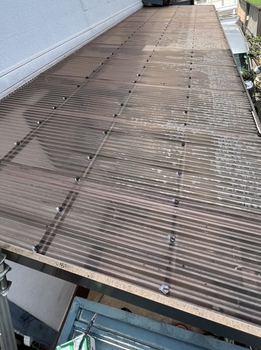 福山市の５万円以下の屋根工事の施工事例テラス屋根留め具交換アフター